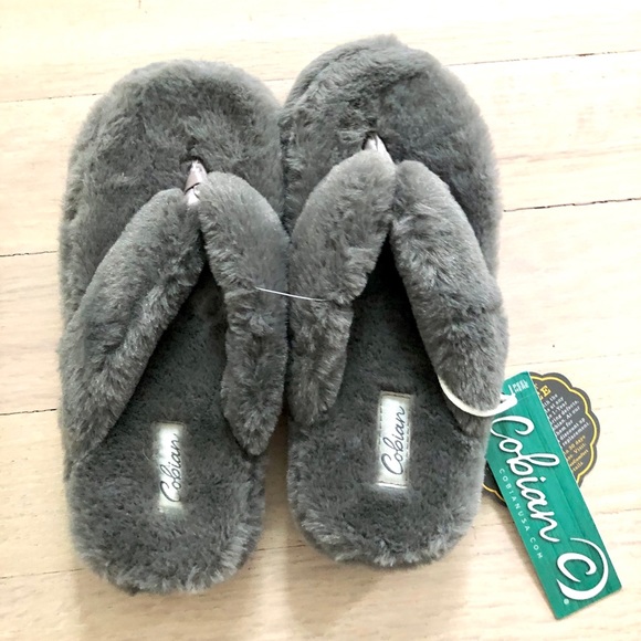 Cobian Shoes - NWT Cobian soft fuzzy cozy gray slippers-sz 7